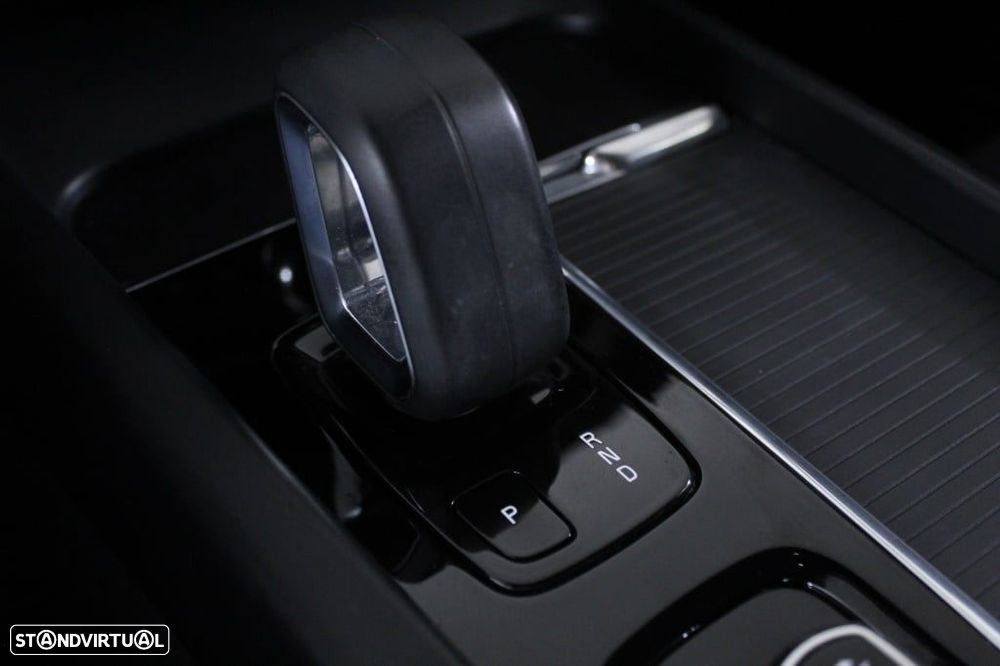 Volvo XC 60 2.0 T6 PHEV Inscription AWD - 29