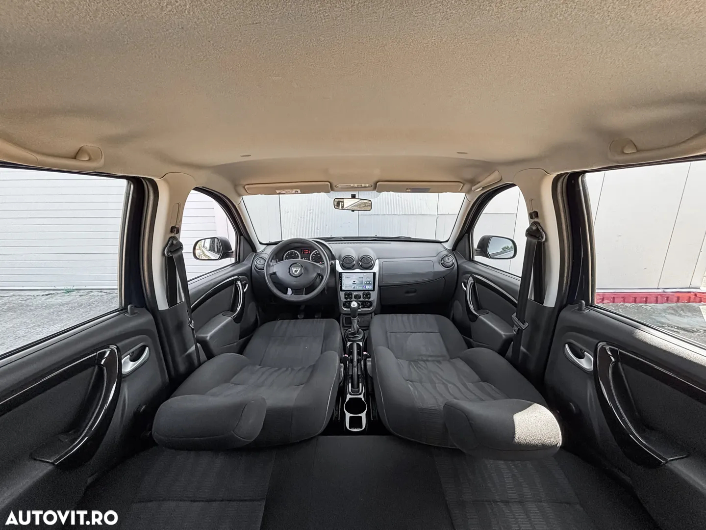 Dacia Duster 1.6 16V 4x2 - 6