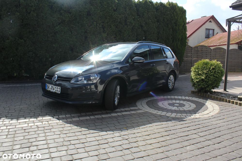 Volkswagen Golf - 2