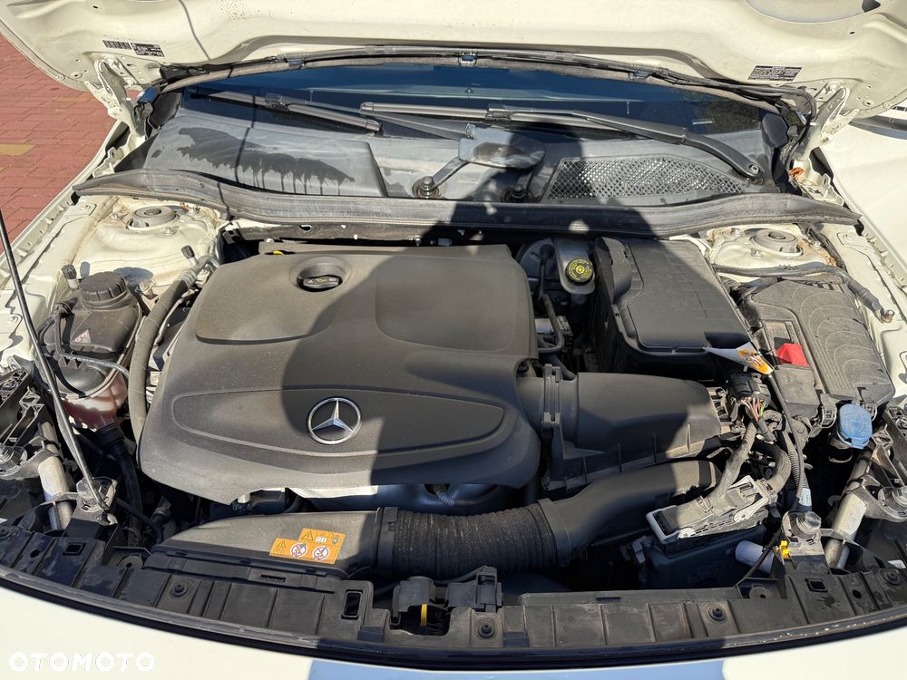Mercedes-Benz GLA 250 4Matic 7G-DCT Edition 1 - 14