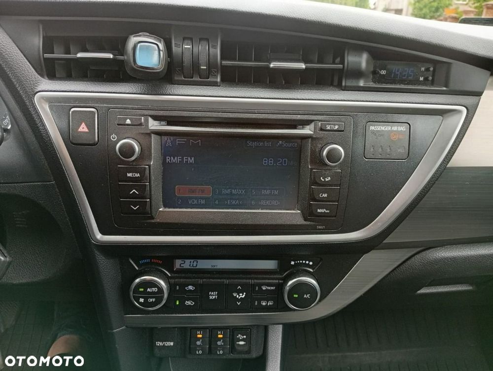 Toyota Auris - 24