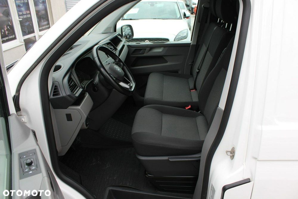 Volkswagen Transporter - 11