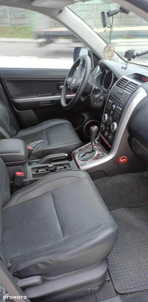 Suzuki Grand Vitara 2.0 De luxe - 5