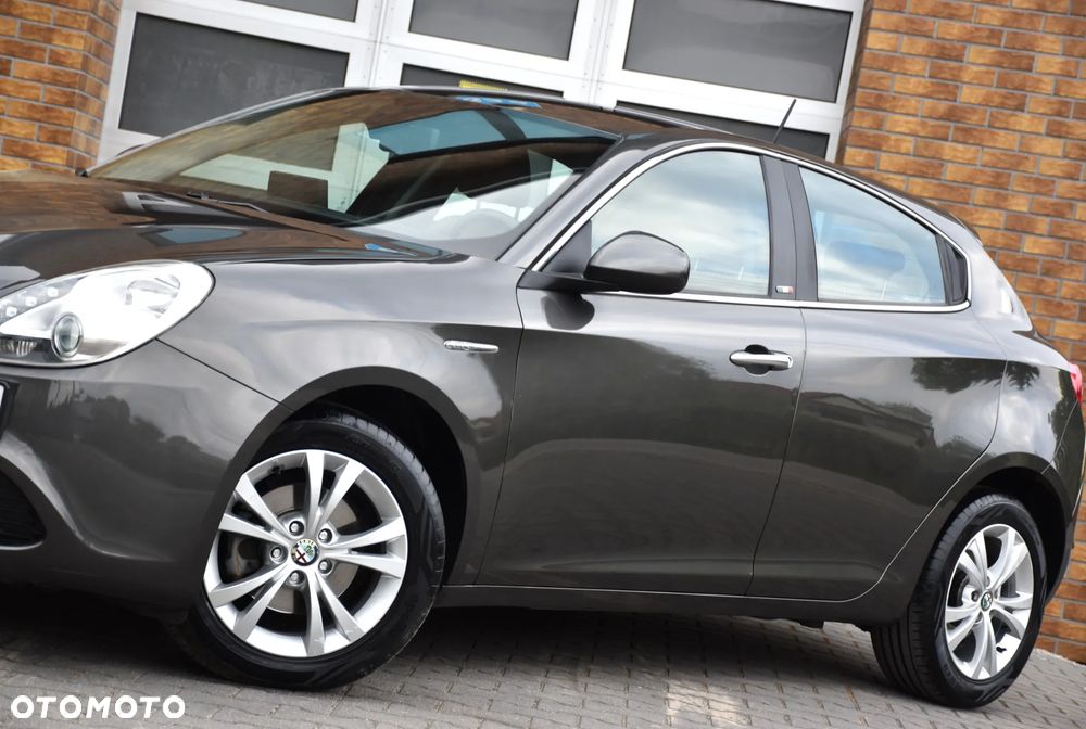 Alfa Romeo Giulietta 1.6 JTDM Distinctive - 37
