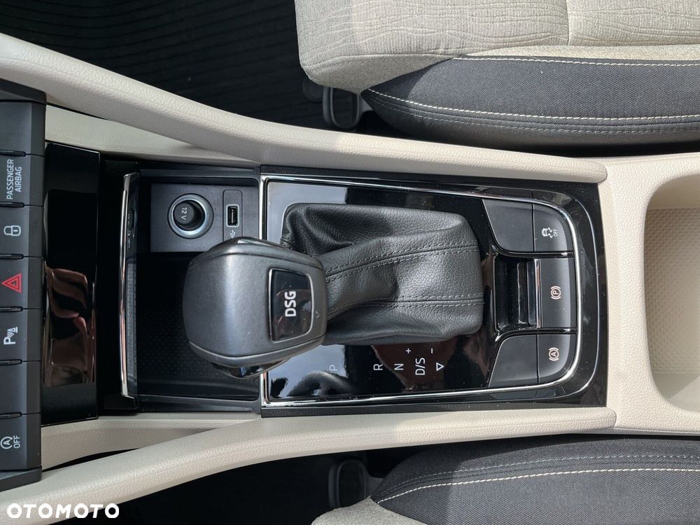 Skoda Karoq 1.5 TSI ACT Style DSG - 31