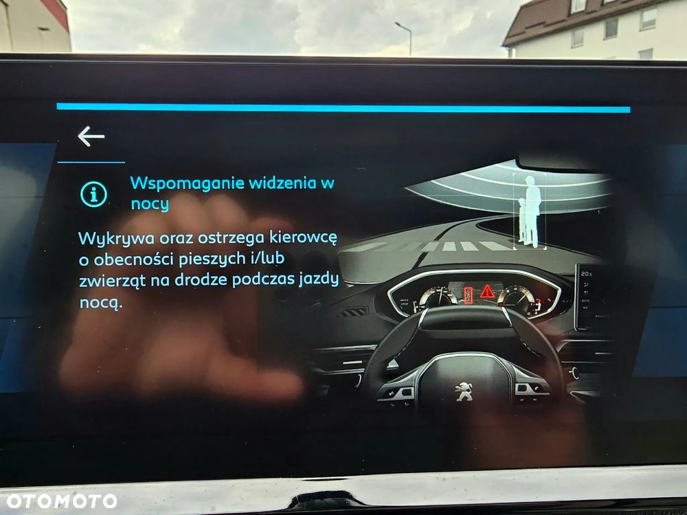 Peugeot 3008 1.6 PureTech HYbrid GT Line S&S EAT8 - 36