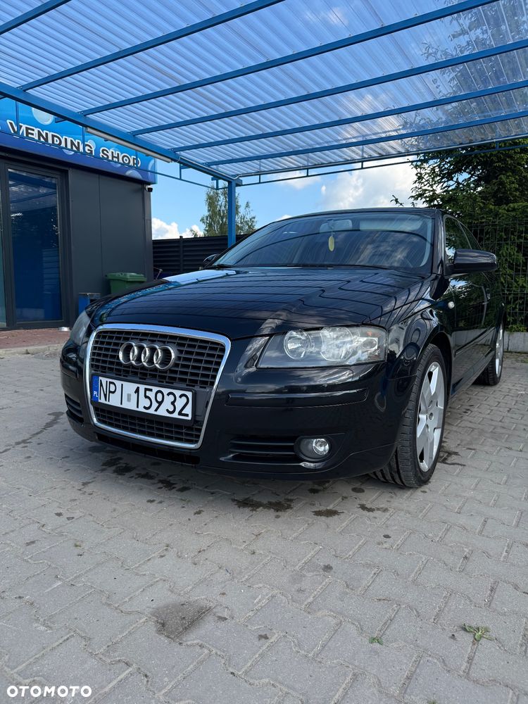 Audi A3 3-drzwiowe 1.6 FSI Ambition - 1