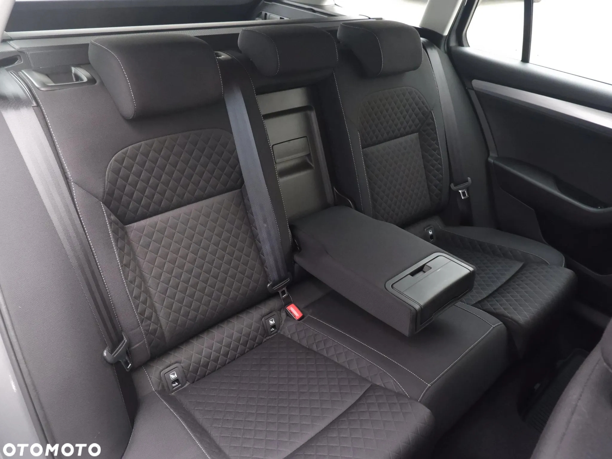 Skoda Superb 2.0 TSI Ambition DSG - 15