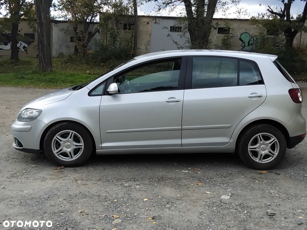 Volkswagen Golf Plus 2.0 TDI DPF DSG Comfortline - 4