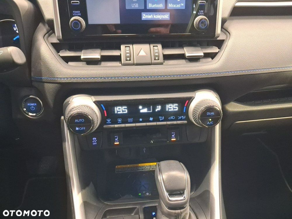 Toyota RAV4 - 24