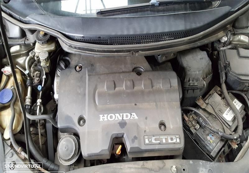 Honda Civic Viii hatchback FK1 2.2 CDTI de 2007 disponível para peças - 5