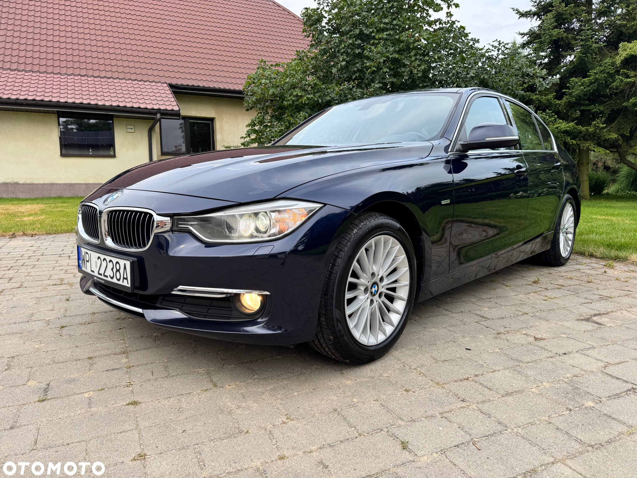 BMW Seria 3 318d Luxury Line - 31