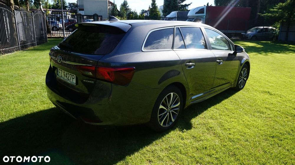 Toyota Avensis - 5