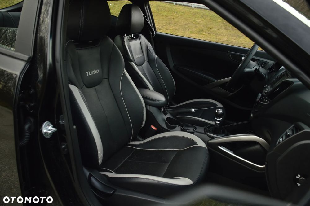 Hyundai Veloster - 29