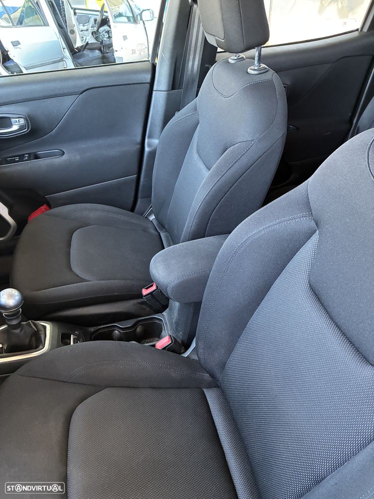 Jeep Renegade 1.0 T Longitude - 12