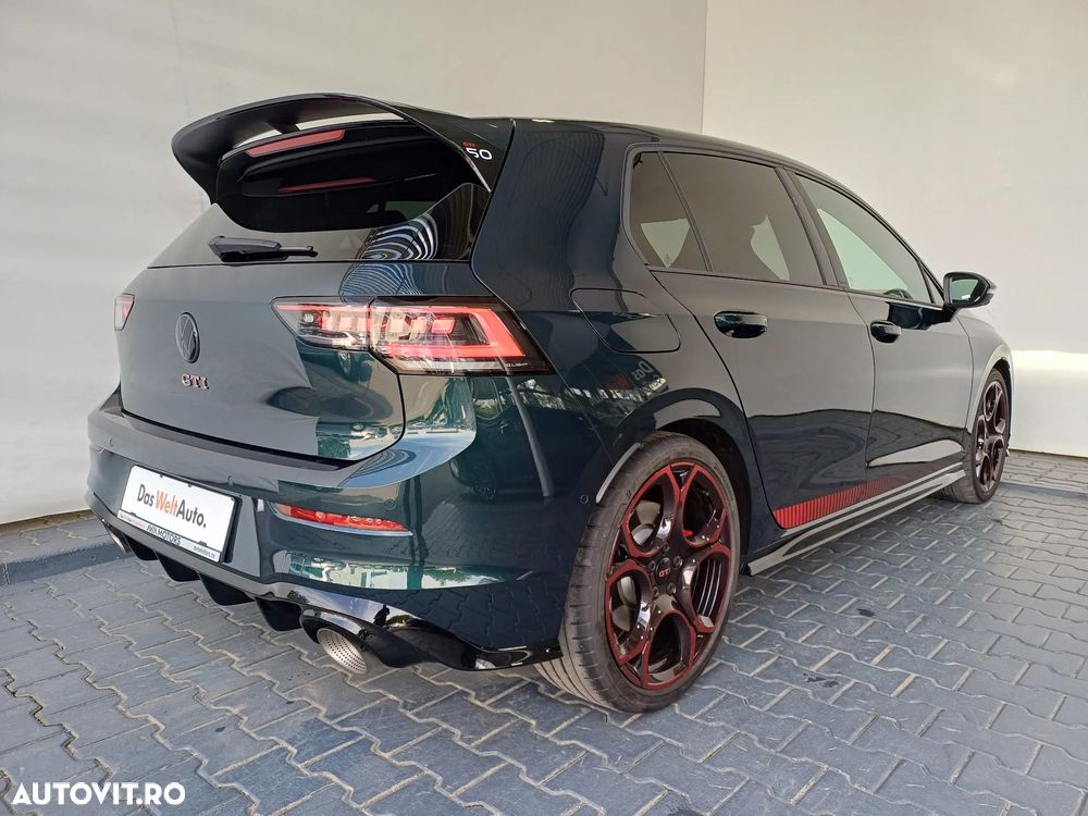 Volkswagen Golf - 38