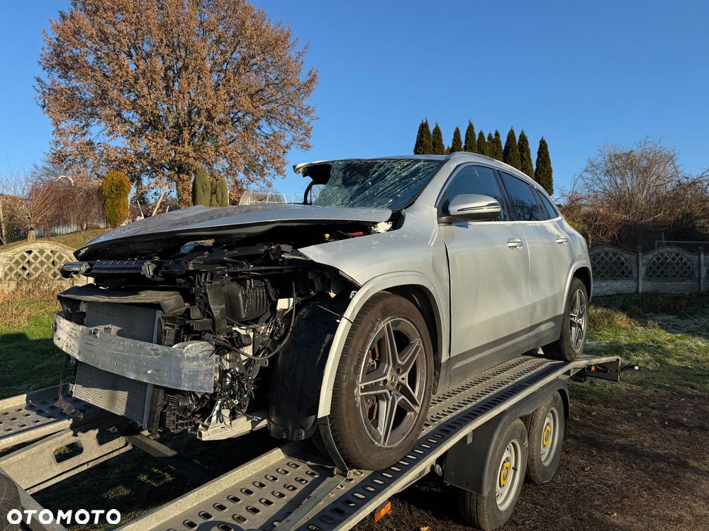 Mercedes-Benz GLA 220 d 4Matic 8G-DCT AMG Line Advanced Plus - 5