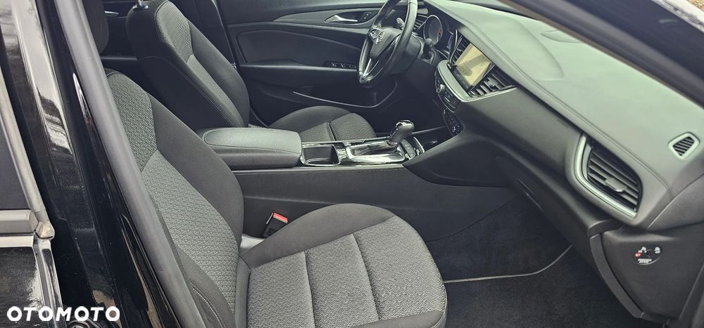 Opel Insignia - 11