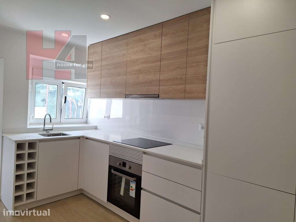Moradia T2 renovada e equipada no centro de Lousa - Grande imagem: 2/13