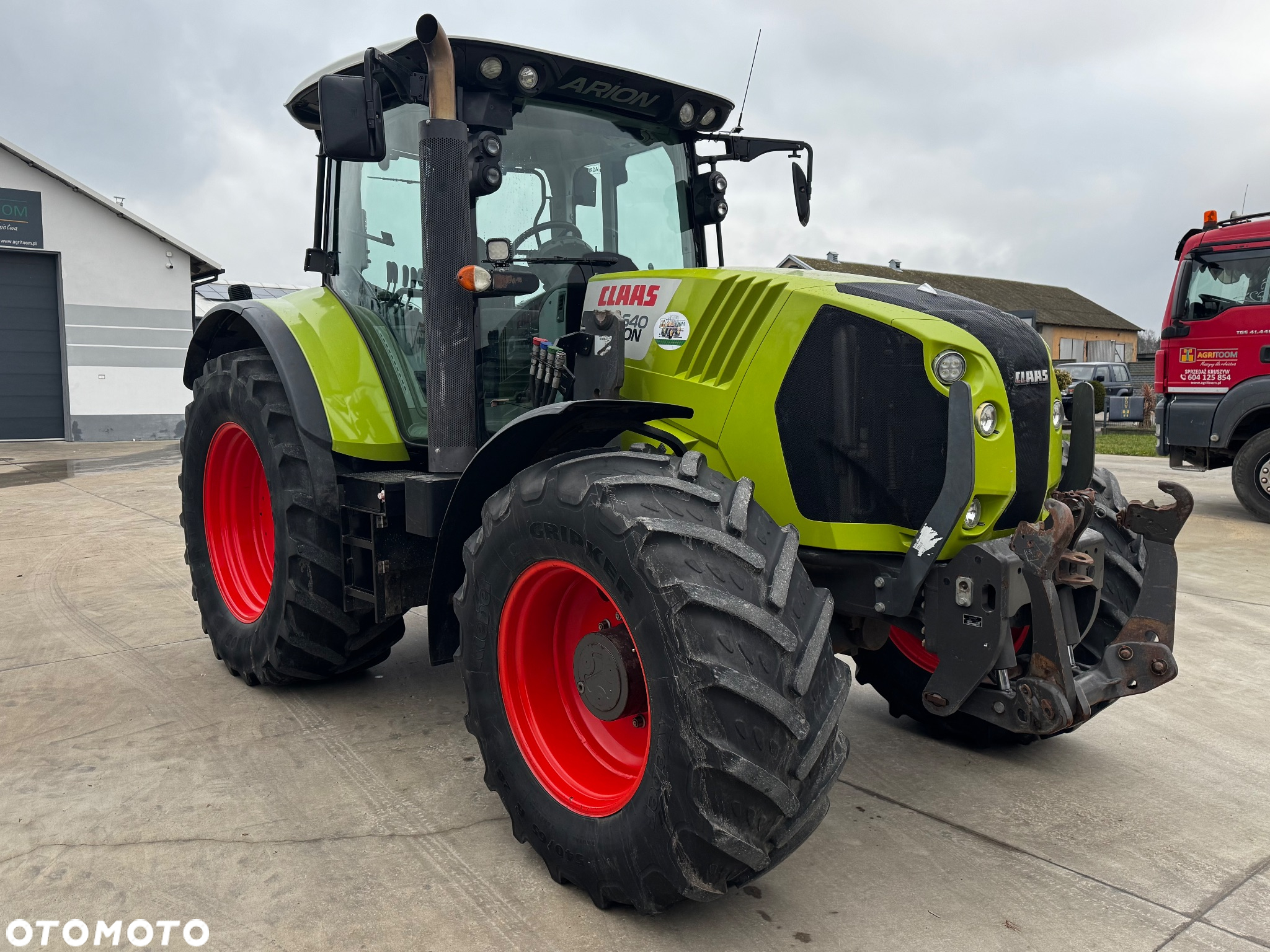 Claas Arion 640 - 12
