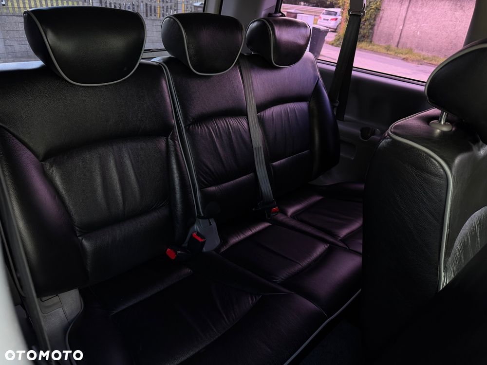 Hyundai H-1 Cargo teilverglast HK - 20