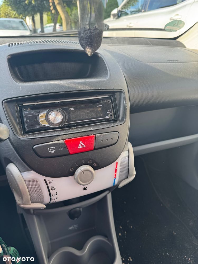 Peugeot 107 - 10