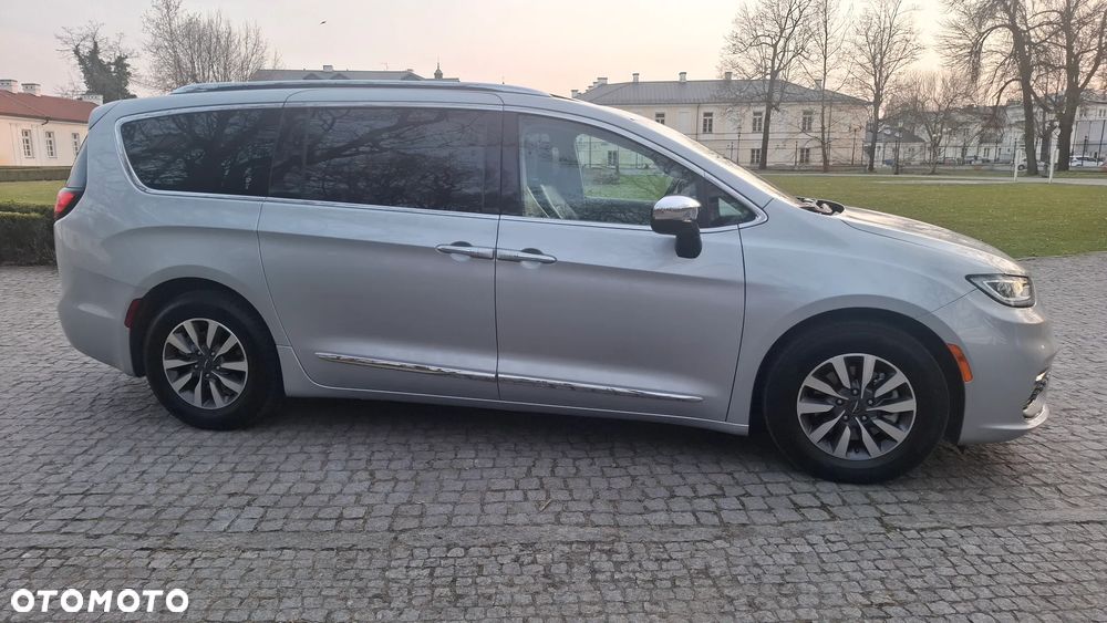 Chrysler Pacifica - 3