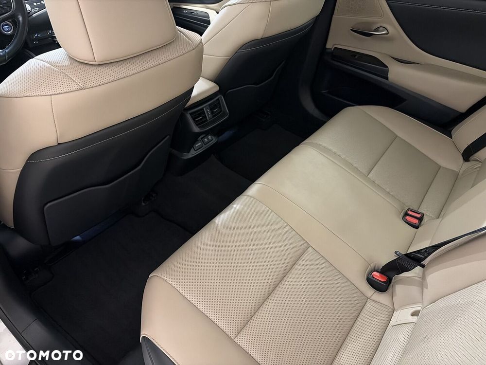 Lexus ES - 12