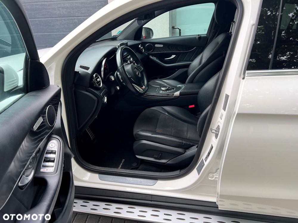 Mercedes-Benz GLC 350 e 4Matic 7G-TRONIC - 22