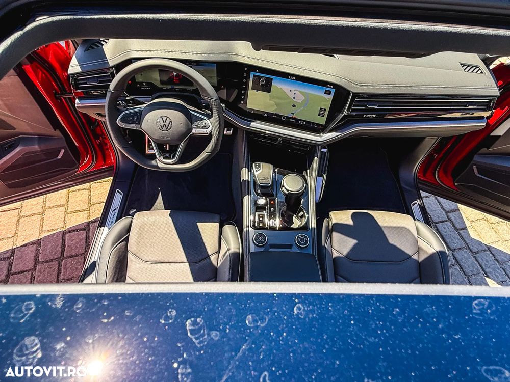 Volkswagen Touareg V6 TDI 4MOTION R-Line - 14