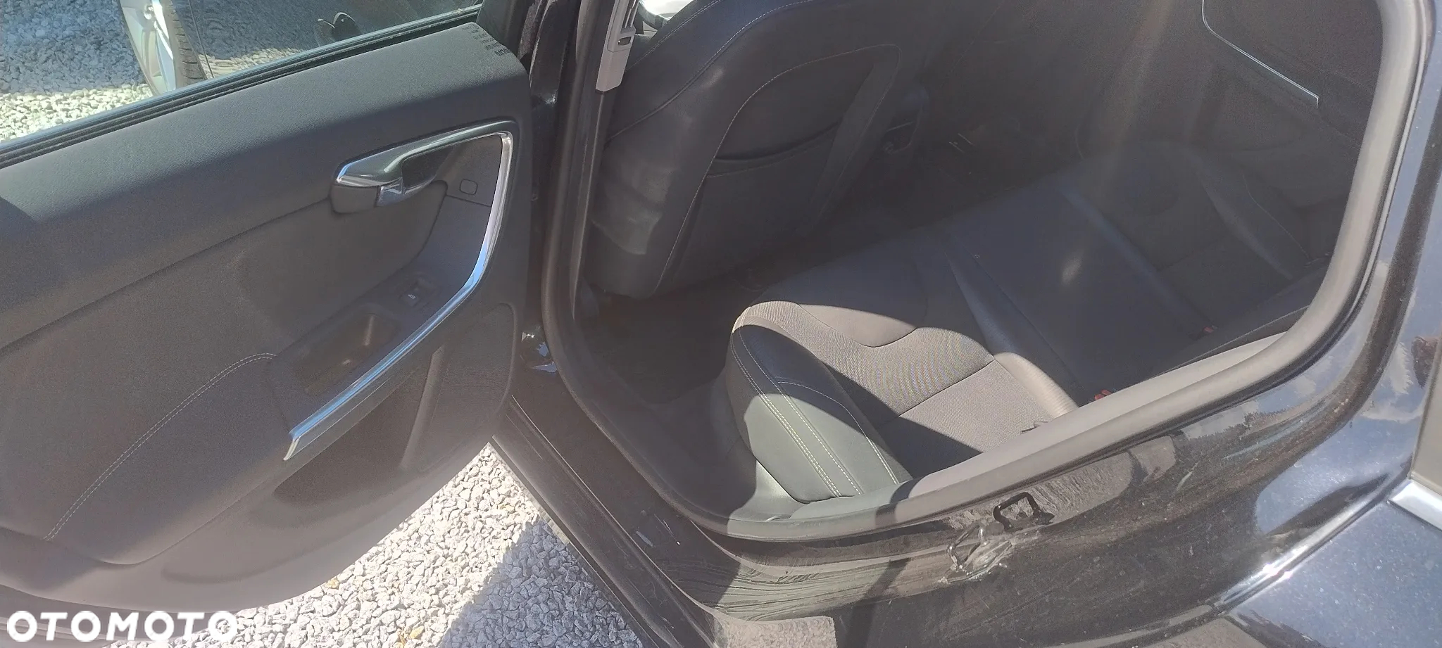 Volvo V60 D5 AWD Geartronic RDesign - 12