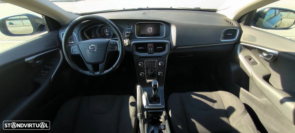 Volvo V40 2.0 D2 Momentum - 5