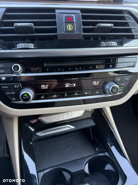 BMW X3 xDrive30i Luxury Line sport - 33