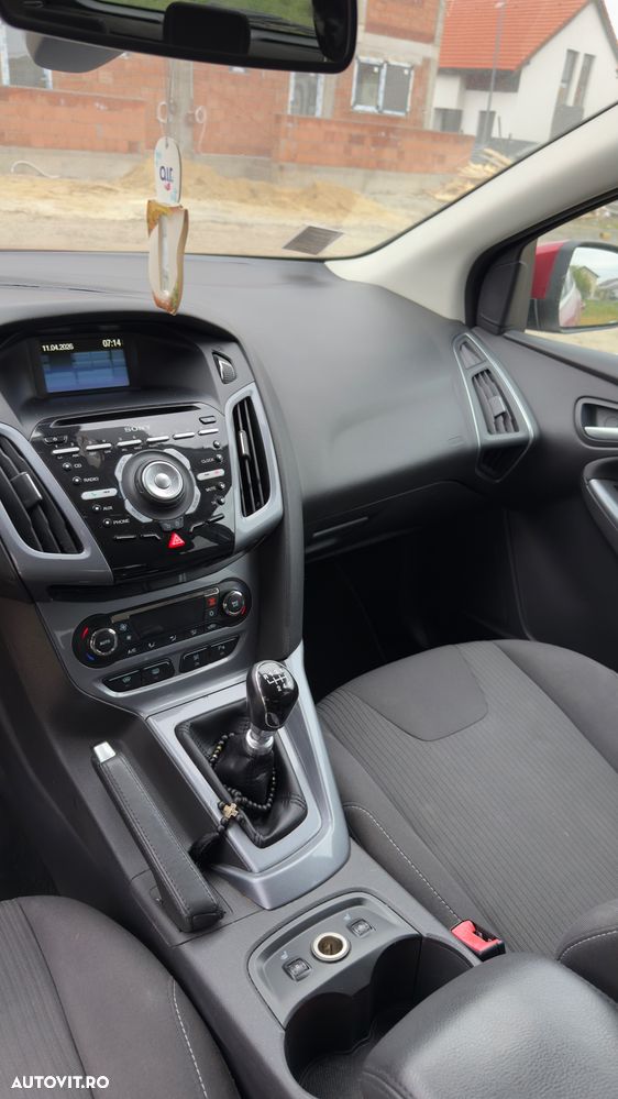 Ford Focus ver-2-0-tdci-titanium - 10