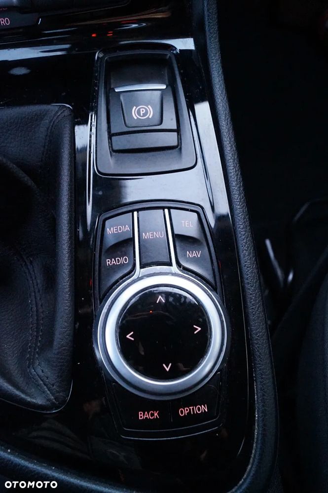 BMW Seria 2 216d - 30