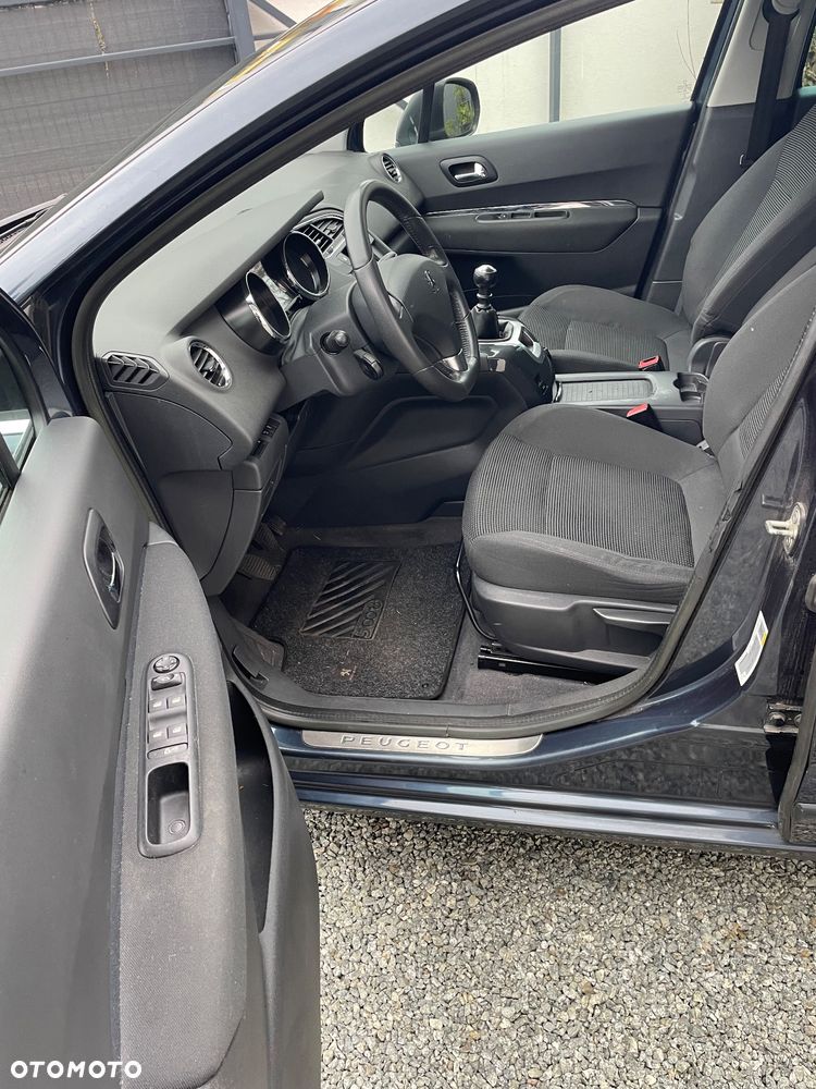 Peugeot 5008 HDI FAP 115 Family - 8