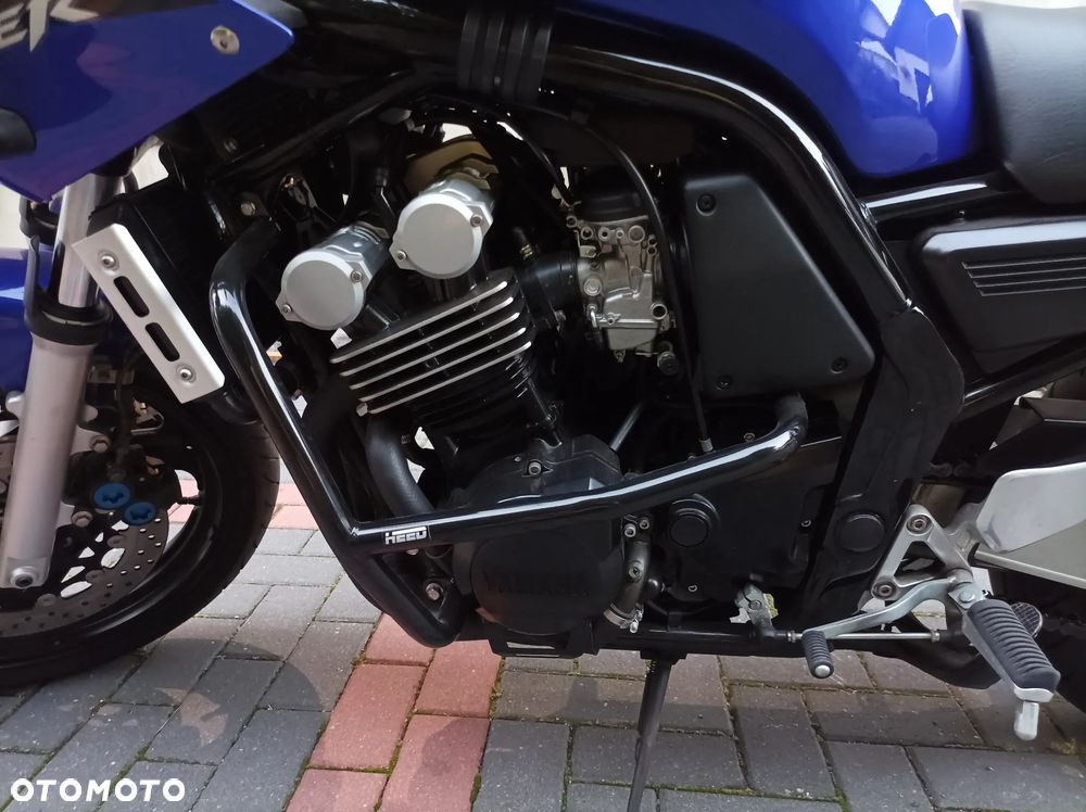 Yamaha FZS - 5