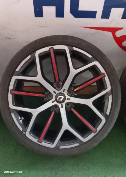 Jantes Renault Megane IV RS 245/35 R19 - 3