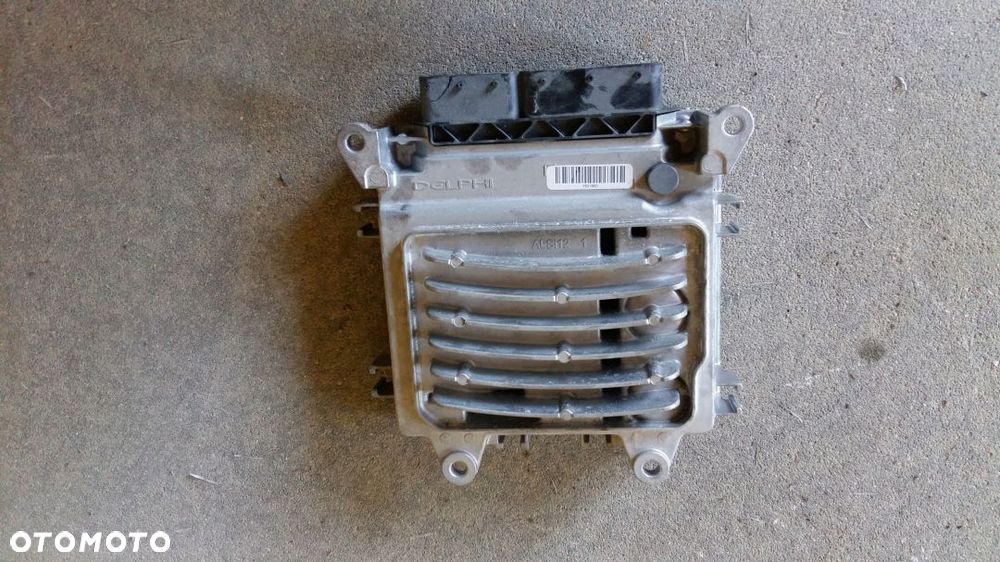Mercedes Sterownik Silnika A6519005901 A6519013701 - 1