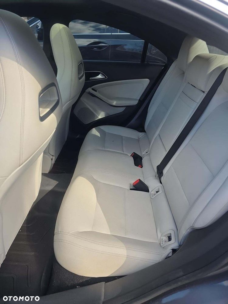 Mercedes-Benz CLA 250 4Matic 7G-DCT - 8