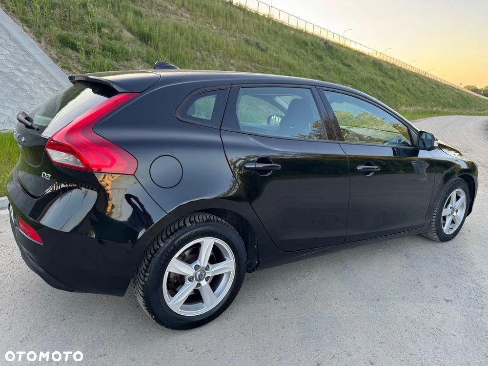 Volvo V40 D2 Momentum - 29