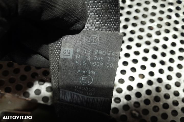 CENTRU SIGURANTA DREAPTA 13290249 / 13288330 13290249 / 13288330 Opel - 2