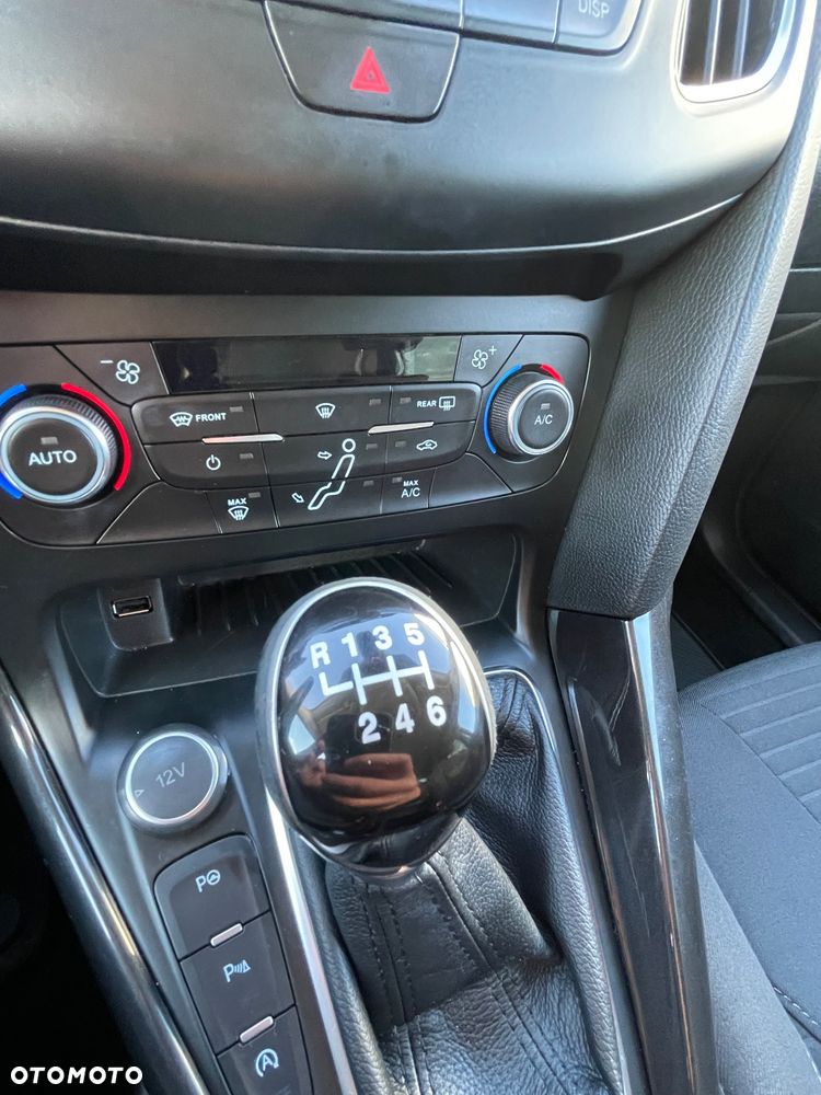 Ford Focus 1.5 EcoBoost Titanium ASS - 33