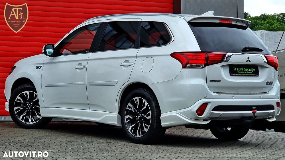Mitsubishi Outlander 2.0 4WD - 6