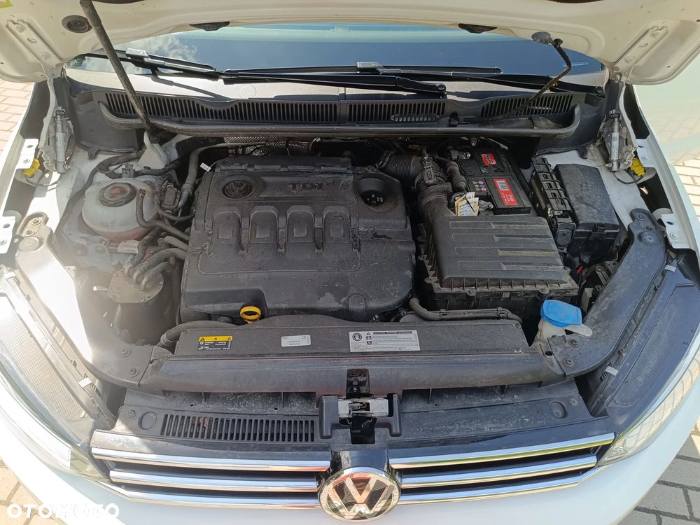 Volkswagen Touran 1.6 TDI SCR (BlueMotion Technology) Trendline - 11