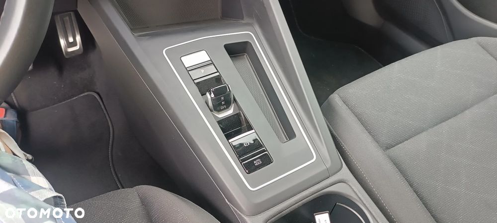 Volkswagen Golf - 8