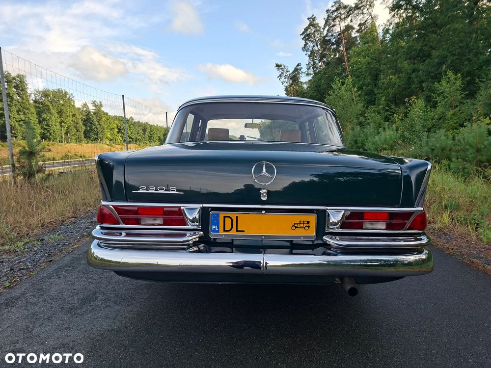 Mercedes-Benz W111 - 3