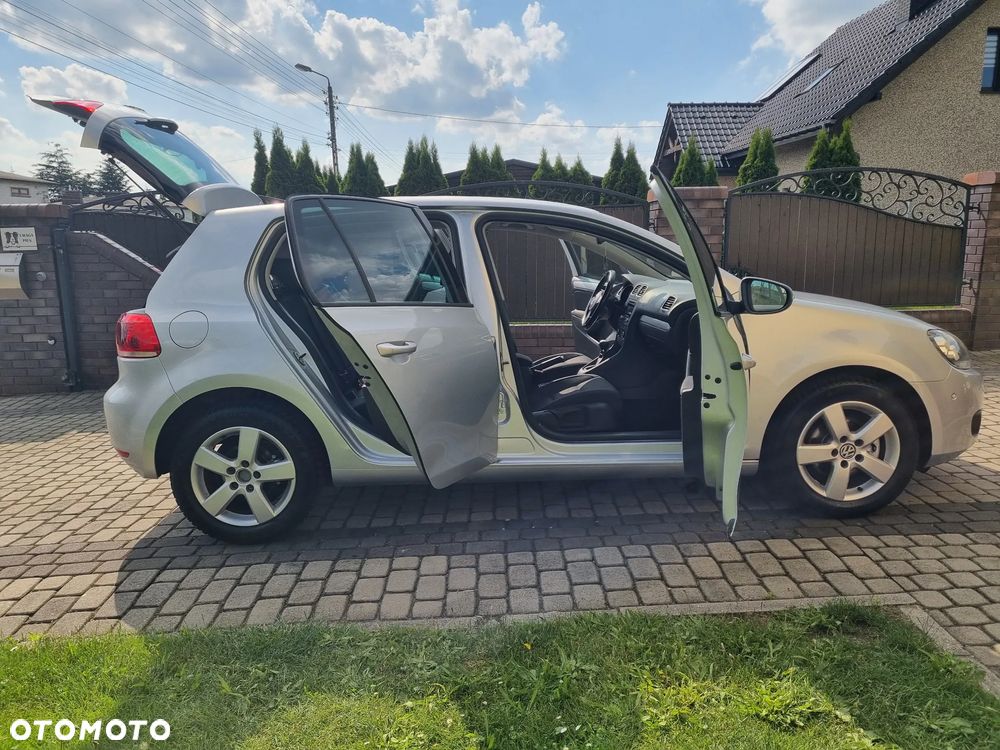 Volkswagen Golf 1.6 TDI DPF Comfortline - 17
