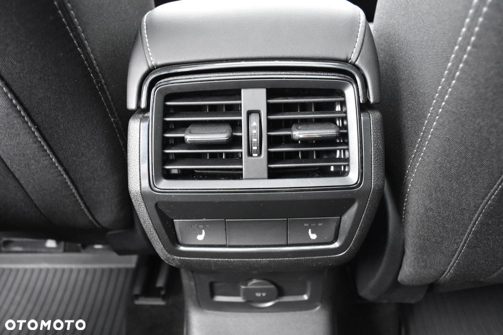 Skoda Karoq 1.5 TSI ACT Sportline DSG - 34