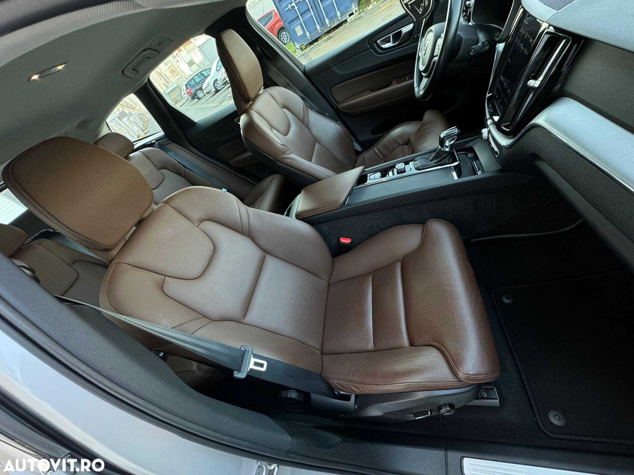 Volvo XC 60 D4 Geartronic Momentum Pro - 9